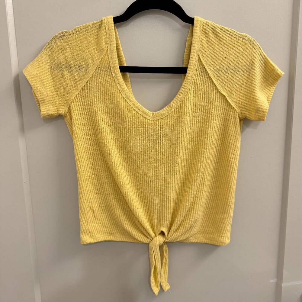Women's Size XS Abercrombie & Fitch Yellow Summer V-Neck Short Sleeve Top